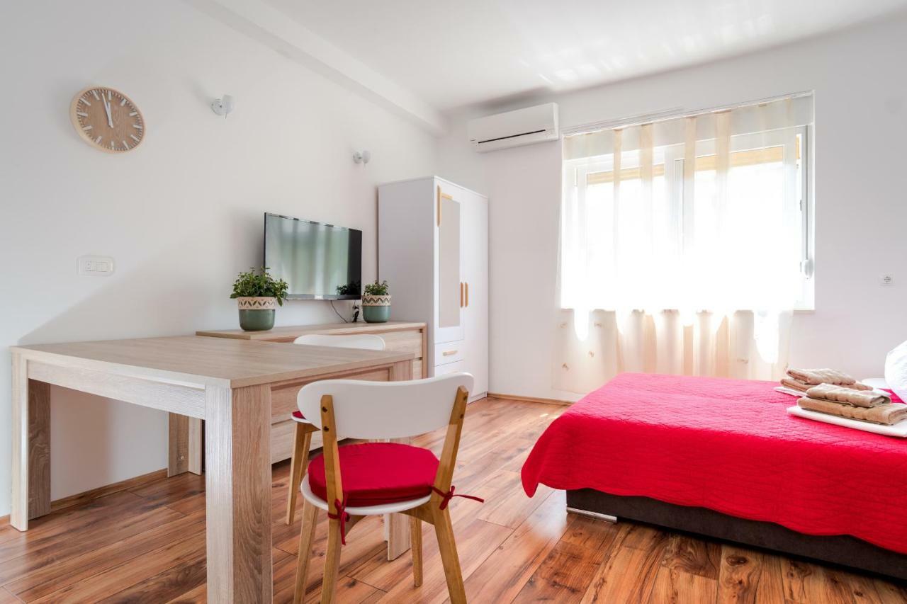 Apartments Yoe สปลิท ภายนอก รูปภาพ