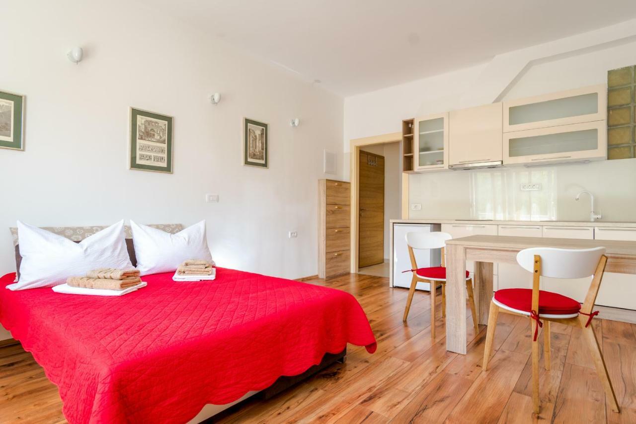 Apartments Yoe สปลิท ภายนอก รูปภาพ